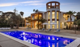 Đẹp ngỡ ngàng ngôi nhà 770 tỷ của cựu giám đốc Apple